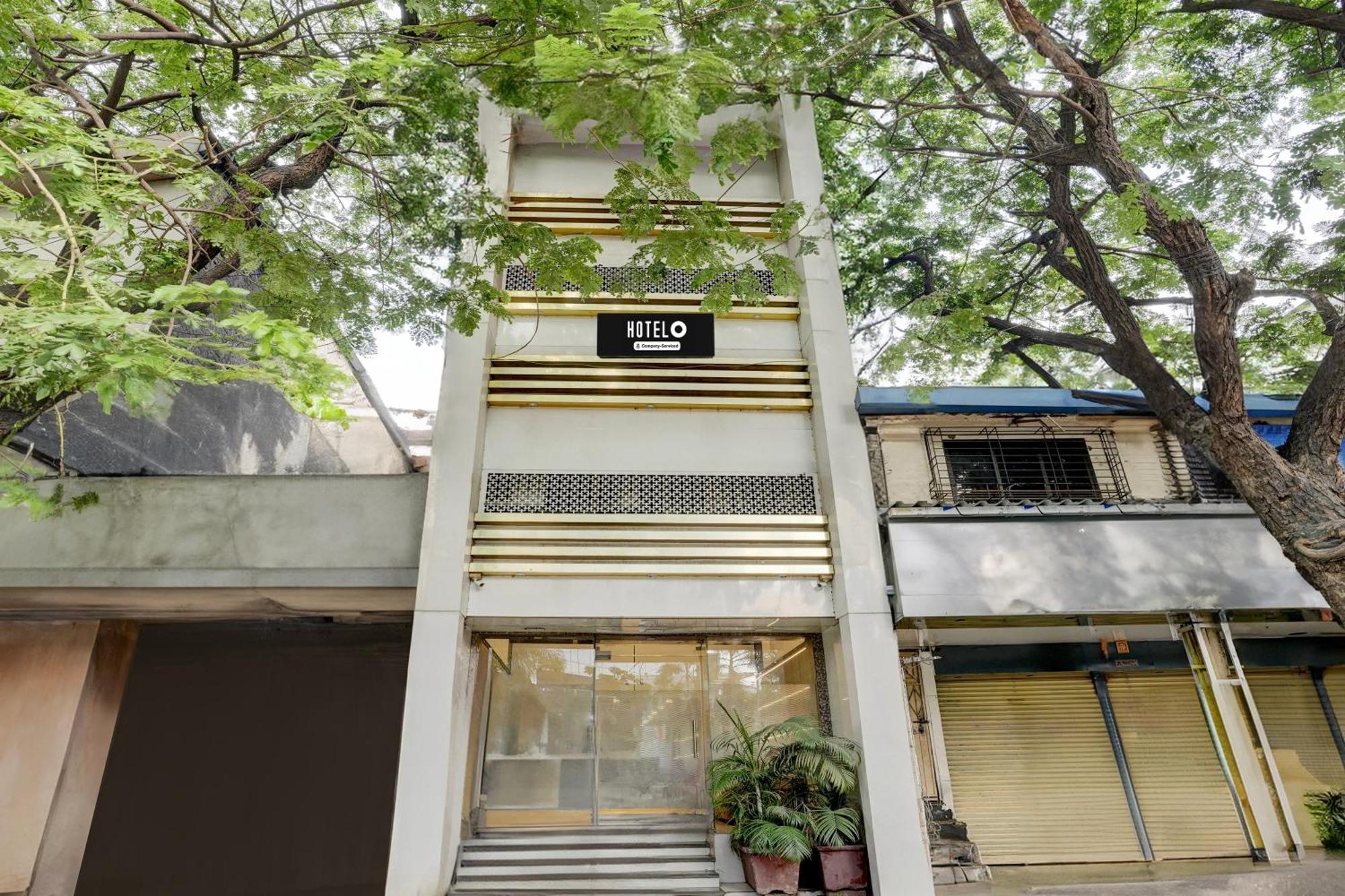 Hotel O Golden Star Mumbai Exterior photo